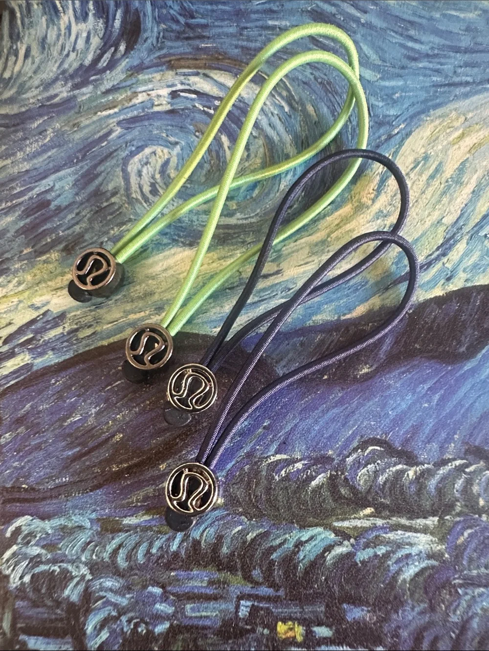 lululemon athletica zipper pull or hair tie Navy and  Green